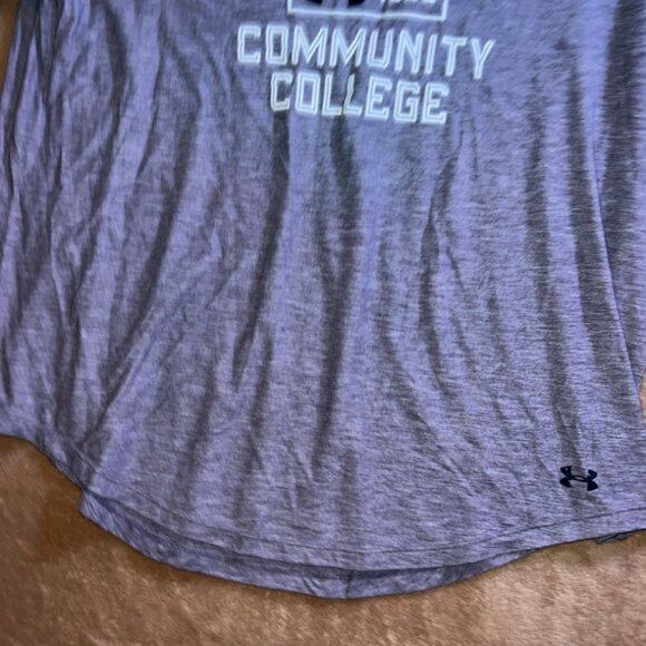 Somerset Community‎ College Under Armor Athletic Grey Loose Fit Top Sz. M (S) - Picture 3 of 6